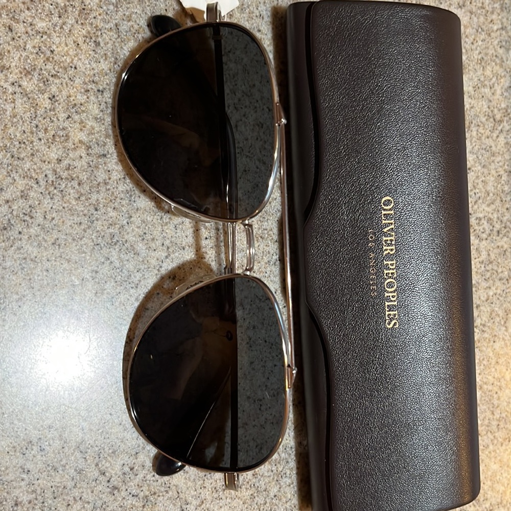 Oliver Peoples NWT Aviator Sunglasses Silver with black lenses Name- Rikson - Picture 6 of 10